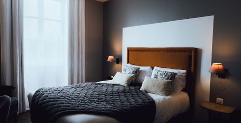 hotel room image