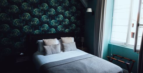 hotel room image