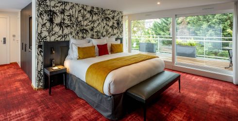 hotel room image