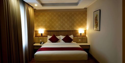 hotel room image