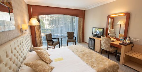 hotel room image