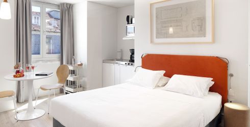 hotel room image