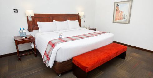 hotel room image