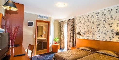 hotel room image