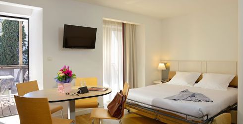 hotel room image