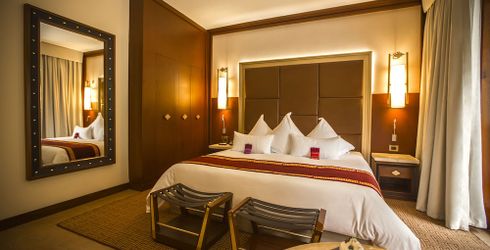hotel room image