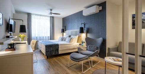hotel room image