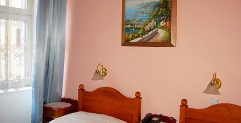 hotel room image