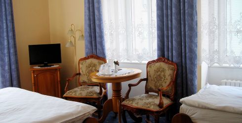 hotel room image