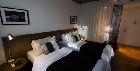 hotel room image