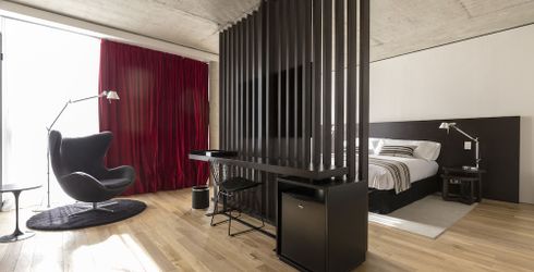hotel room image