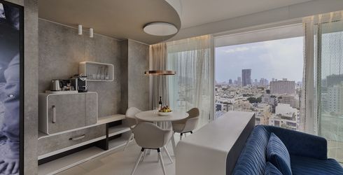 hotel room image