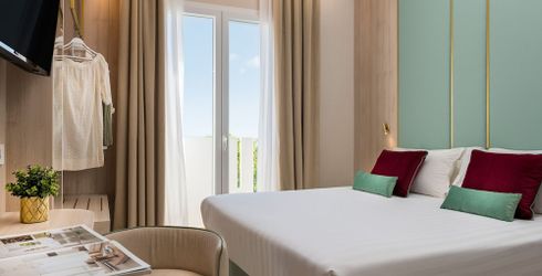 hotel room image