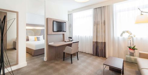 hotel room image