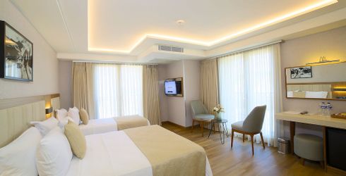 hotel room image