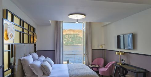 hotel room image