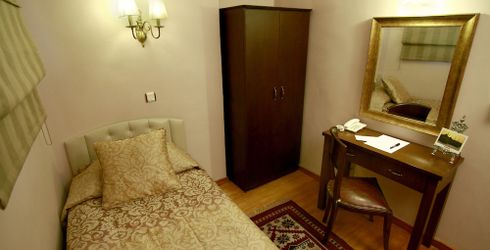 hotel room image