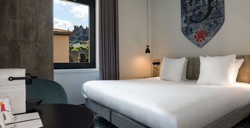 hotel room image