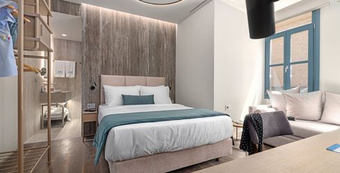 hotel room image