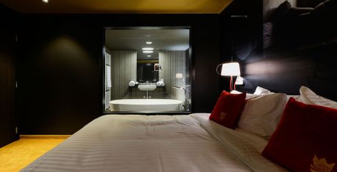 hotel room image