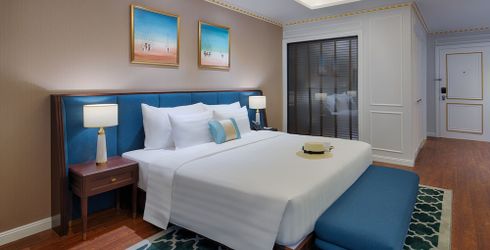 hotel room image