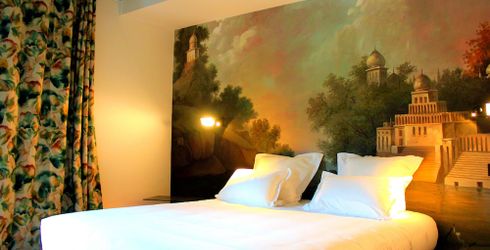 hotel room image
