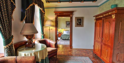 hotel room image