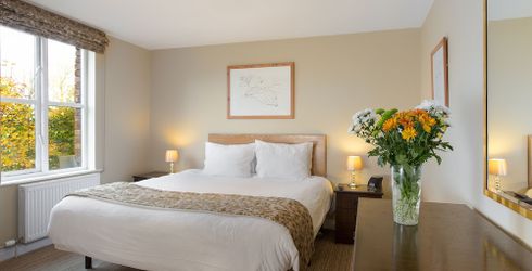 hotel room image