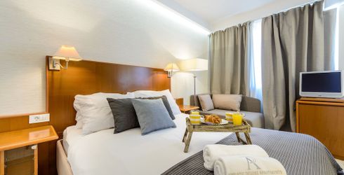 hotel room image