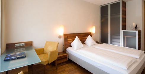hotel room image