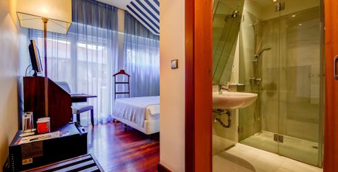 hotel room image