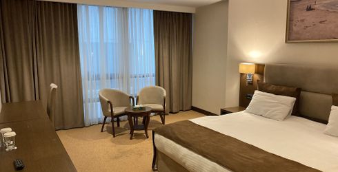 hotel room image
