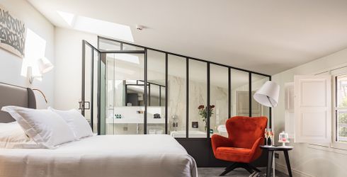 hotel room image