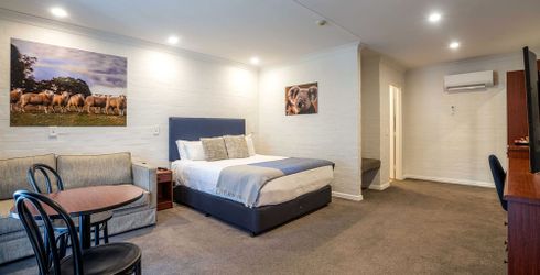 hotel room image