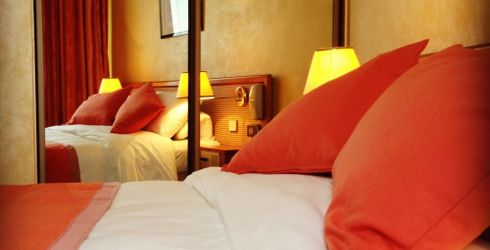 hotel room image