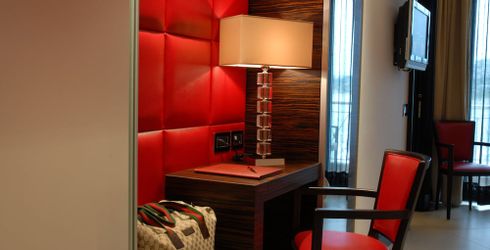 hotel room image