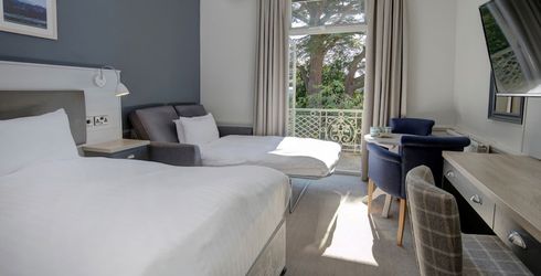 hotel room image