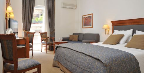 hotel room image