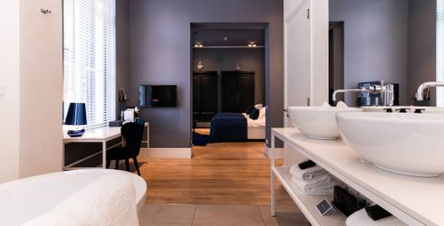 hotel room image