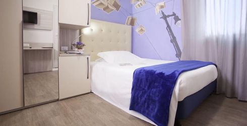hotel room image
