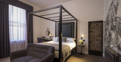 hotel room image