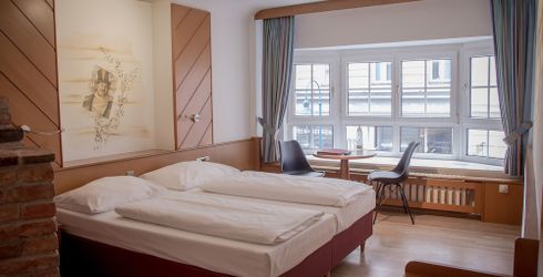 hotel room image