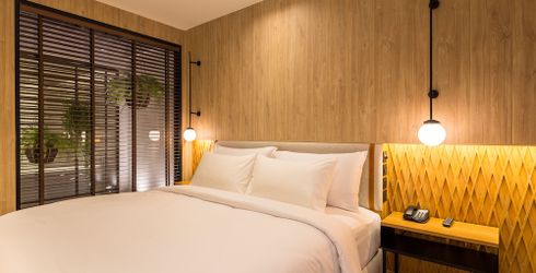 hotel room image