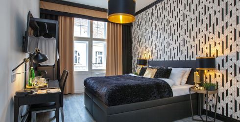 hotel room image