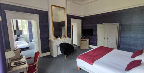 hotel room image