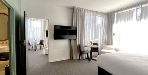 hotel room image