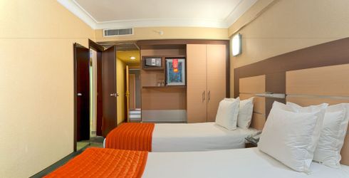 hotel room image