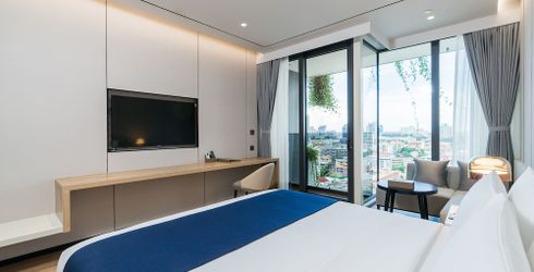 hotel room image