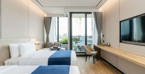 hotel room image