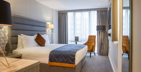 hotel room image